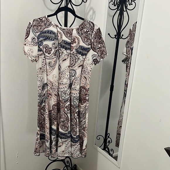 Sami & Jo Paisley Print Dress in Cream, Brown, and Blue - Picture 5 of 8